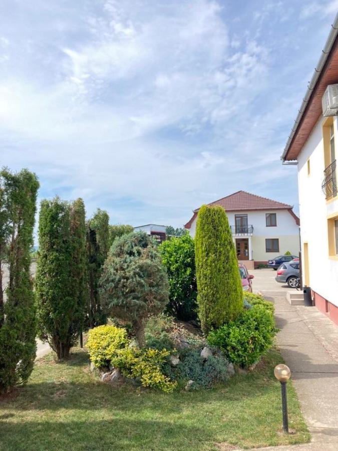 Vila Boema Маргита Екстериор снимка